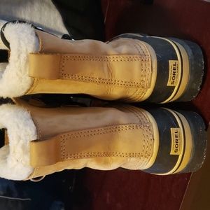 Boy's Sorel Caribou winter boots